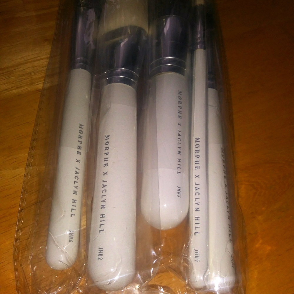 Morphe x Jaclyn Hill makeup brush set and bag